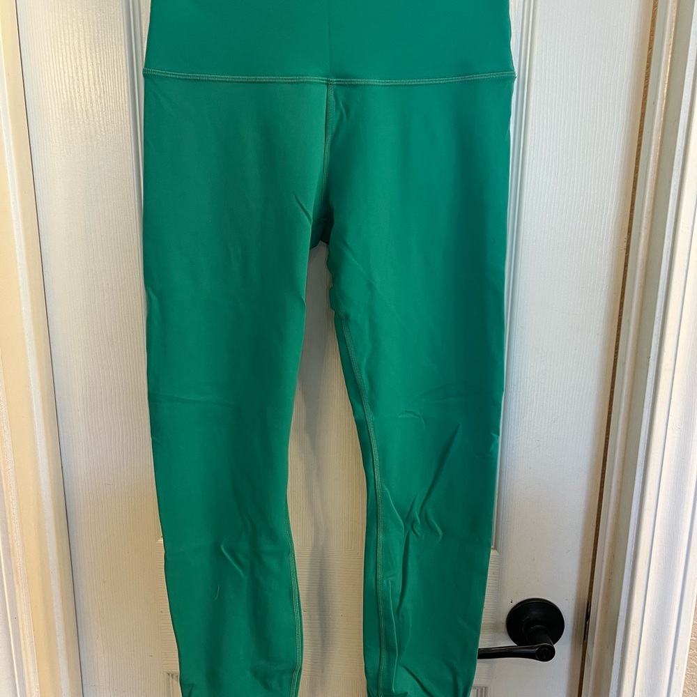 Lululemon wunder train contour fit high-rise tight 25 in. Size 8